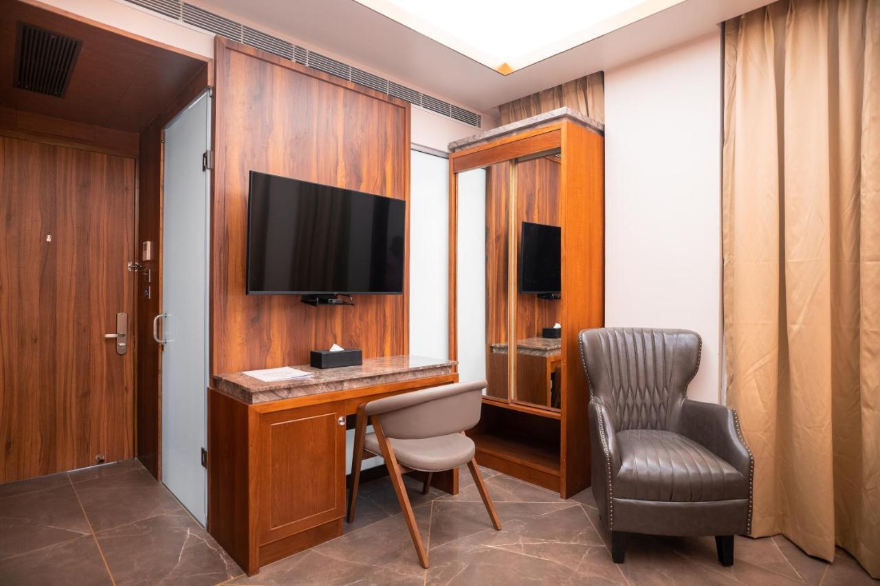 Marine Inn Hotel Kochi Dış mekan fotoğraf